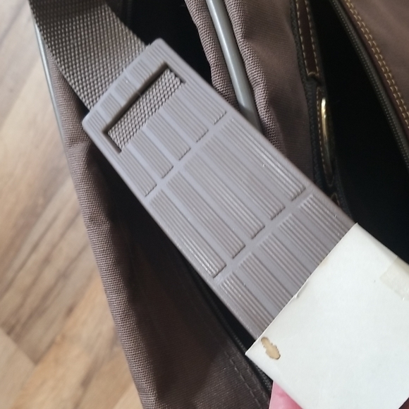 VINTAGE Brown Canvas Carry-on Travel Luggage Bag - Picture 12 of 15